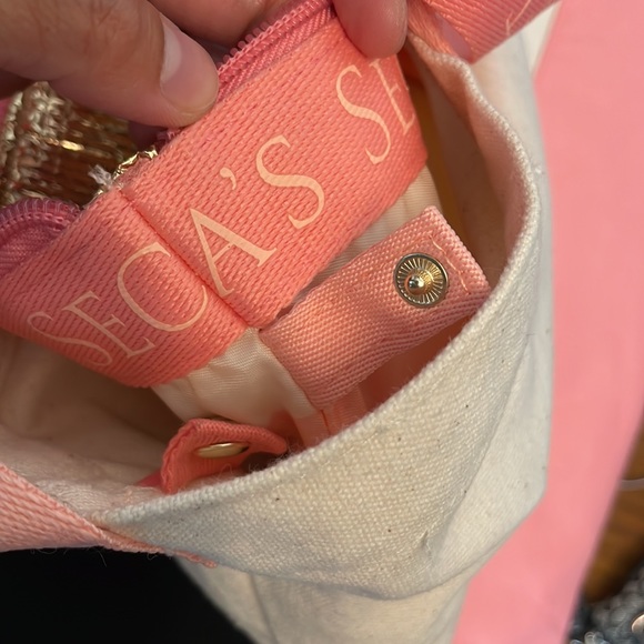 Victoria Secret 2-in-1 beach tote - Picture 7 of 7